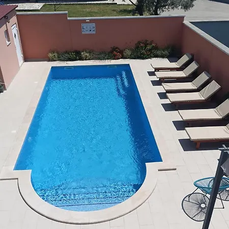 Awesome Apartment In Pula With Wifi * Pola