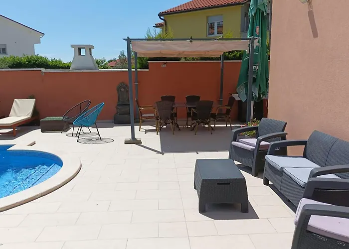 Lägenhet Cozy In With Wifi